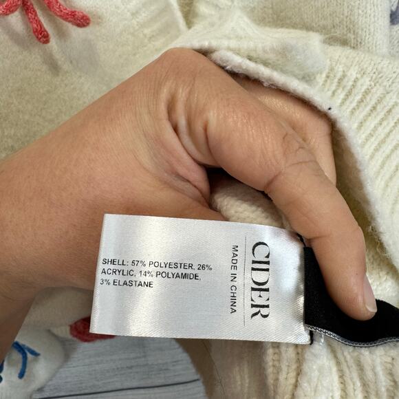 Cider Plus Size White Button Up Bow Sweater Cardigan Size 4XL - Picture 6 of 8